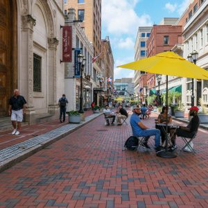Pratt Street Patio Hartford, CT Pratt Street Historic District